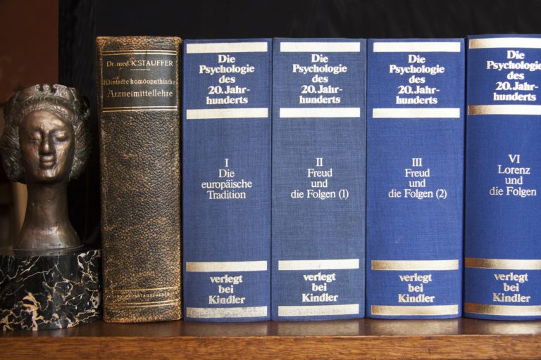 Psychoanalysis: Science or Pseudoscience? Examining the status of Freudian theory