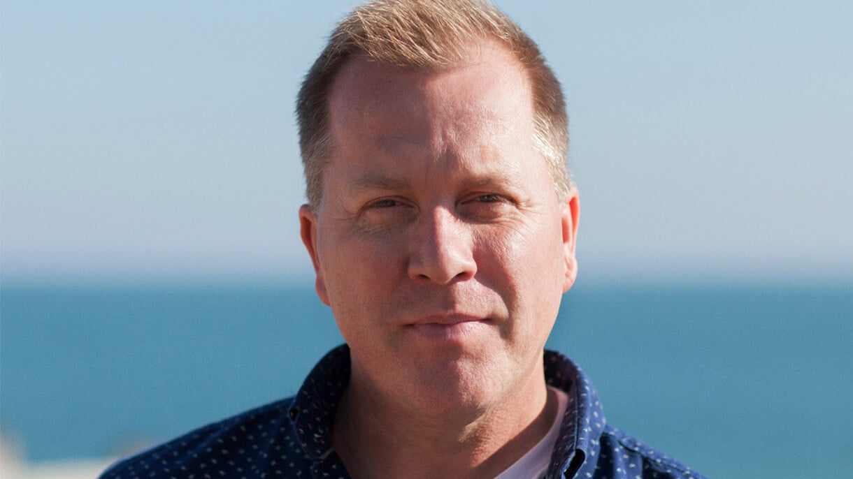 Tony Stockwell on tour - the dying embers of the celebrity psychic era? - Vimarsana News